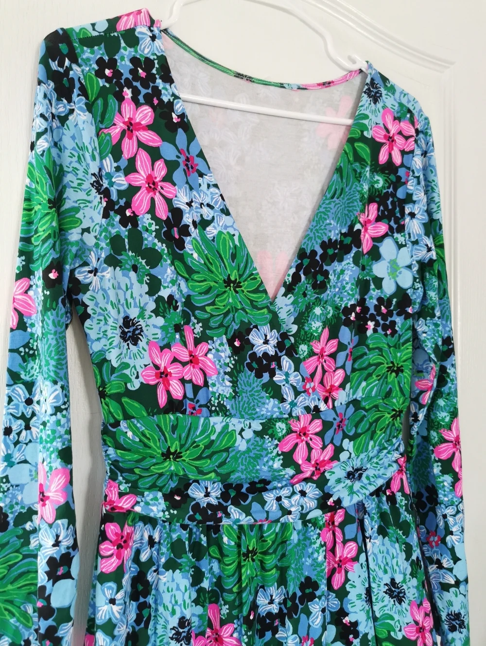 Lilly Pulitzer Blue and Green Fit and Flare Wrap romper Ptp 19.5" - Picture 5 of 12